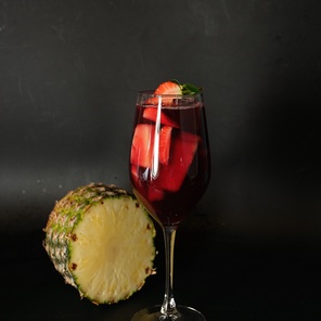 Клубника и ананас